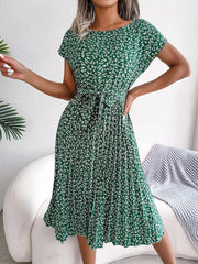 Retro-Chic All-Over Blooms Short Sleeves Floral Pleated Waist Detail Midi Casual Dress
