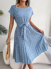 Retro-Chic All-Over Blooms Short Sleeves Floral Pleated Waist Detail Midi Casual Dress