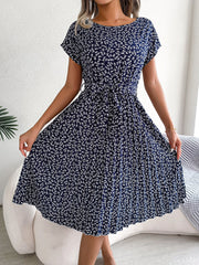 Retro-Chic All-Over Blooms Short Sleeves Floral Pleated Waist Detail Midi Casual Dress
