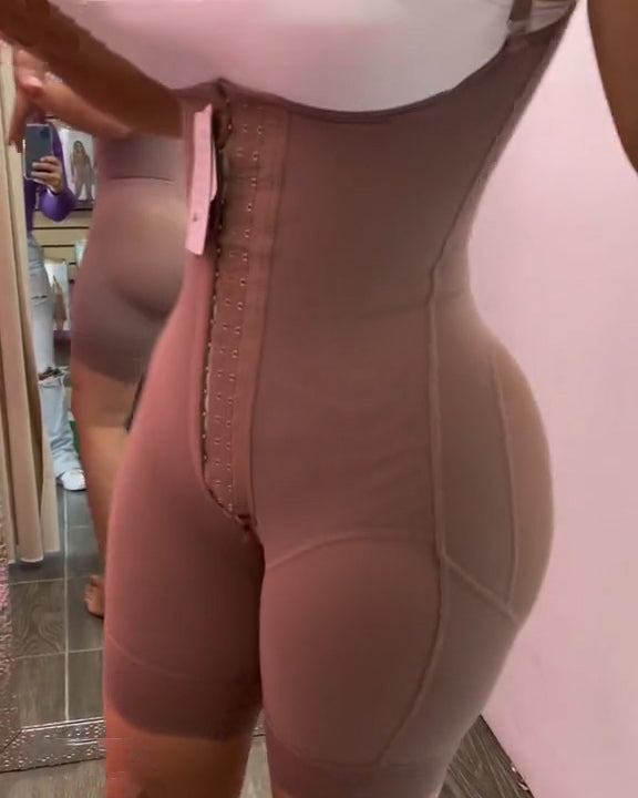 Adjustable Spaghetti Strap Shapewear With Hooks
