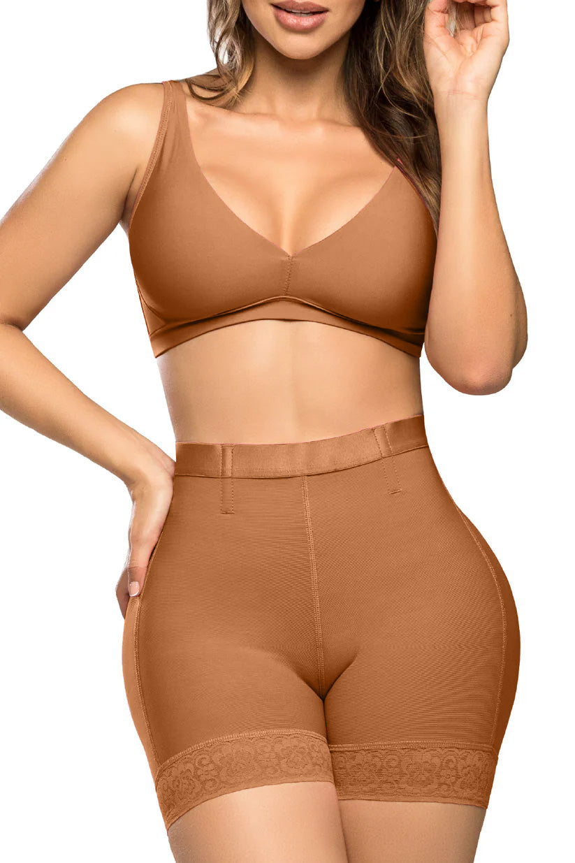 Mid-Rise Butt Lifting Seamless Shorts | High Compression & Invisible Sculpting