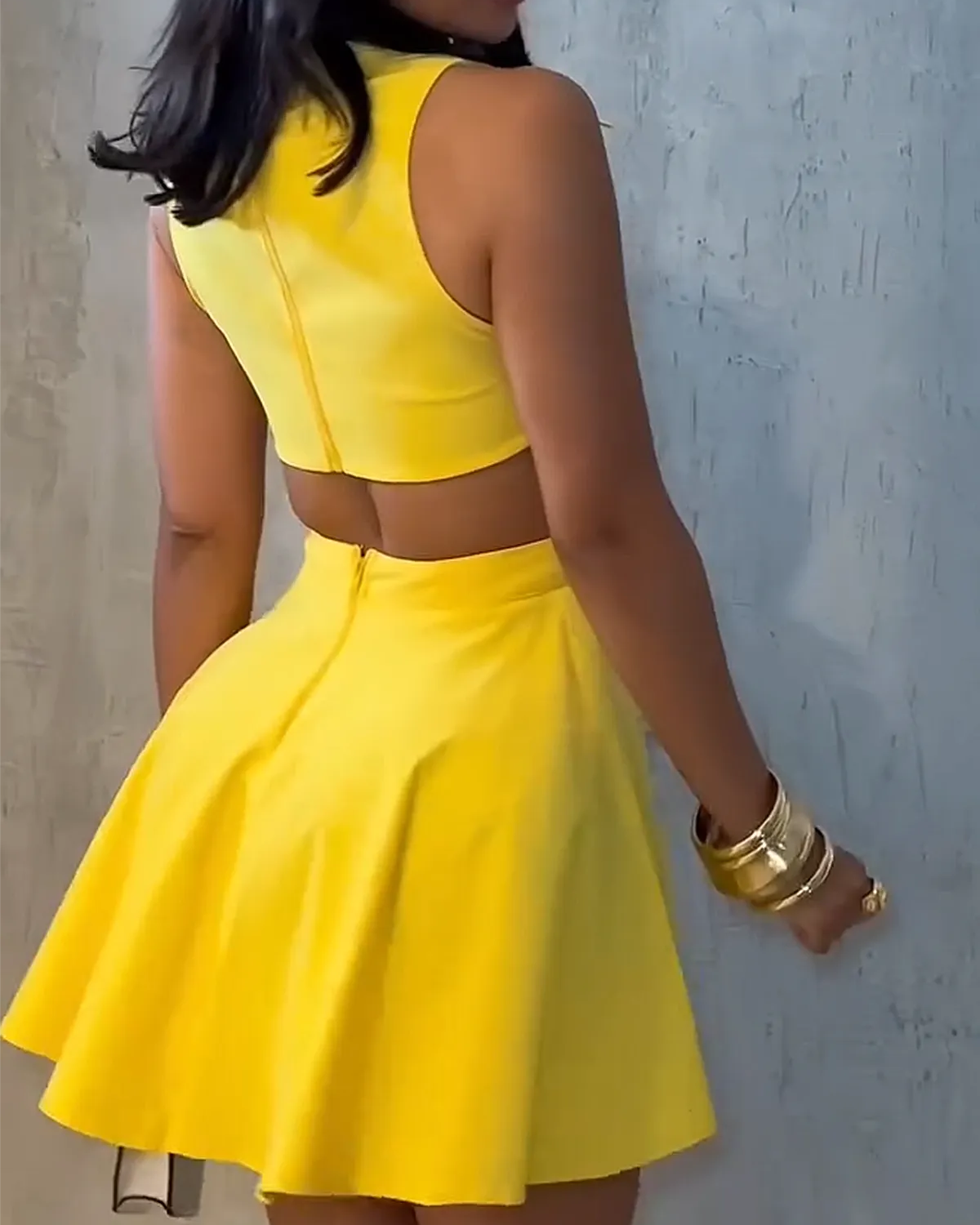Ladies V-neck Metal Button Sleeveless Dress