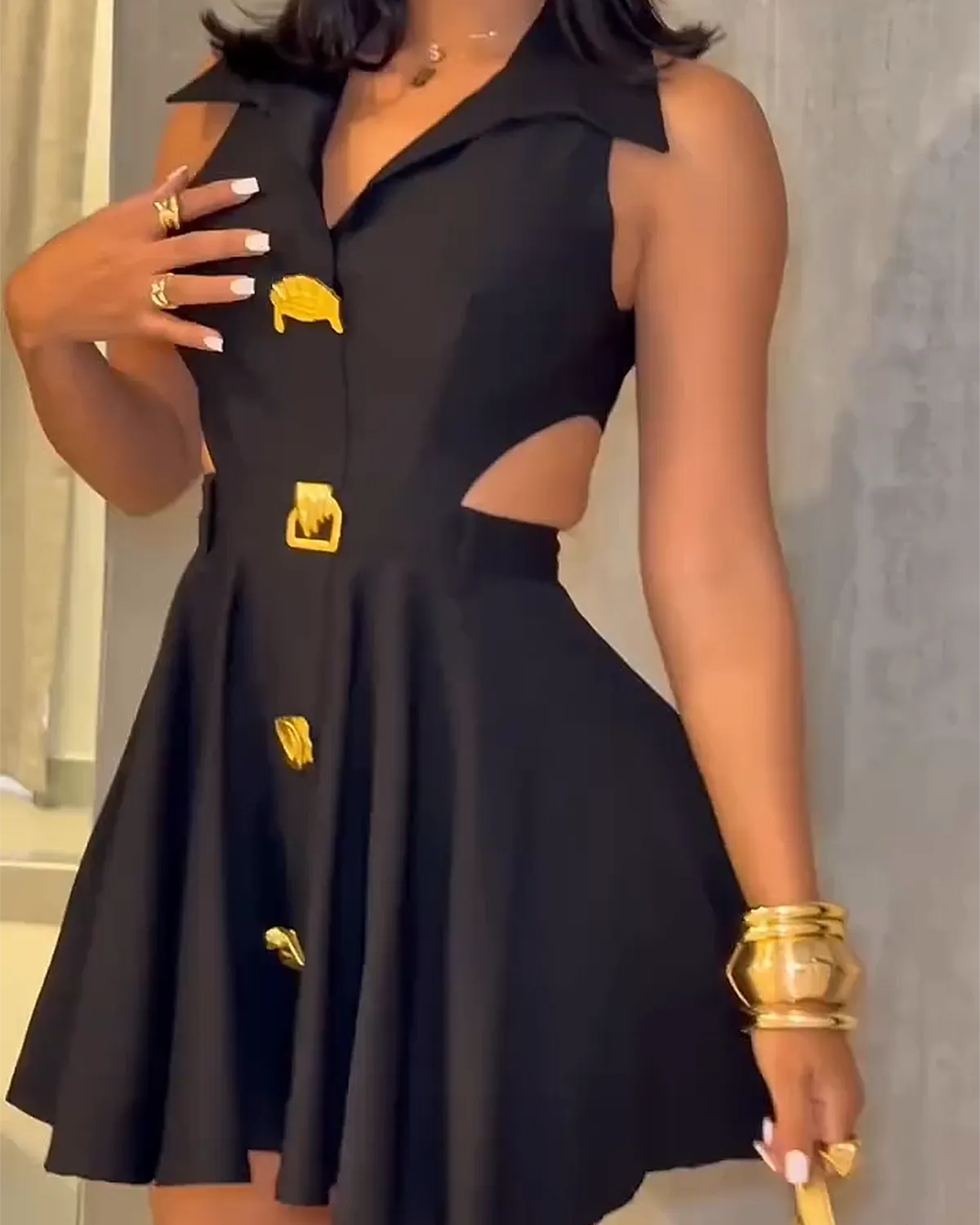 Ladies V-neck Metal Button Sleeveless Dress