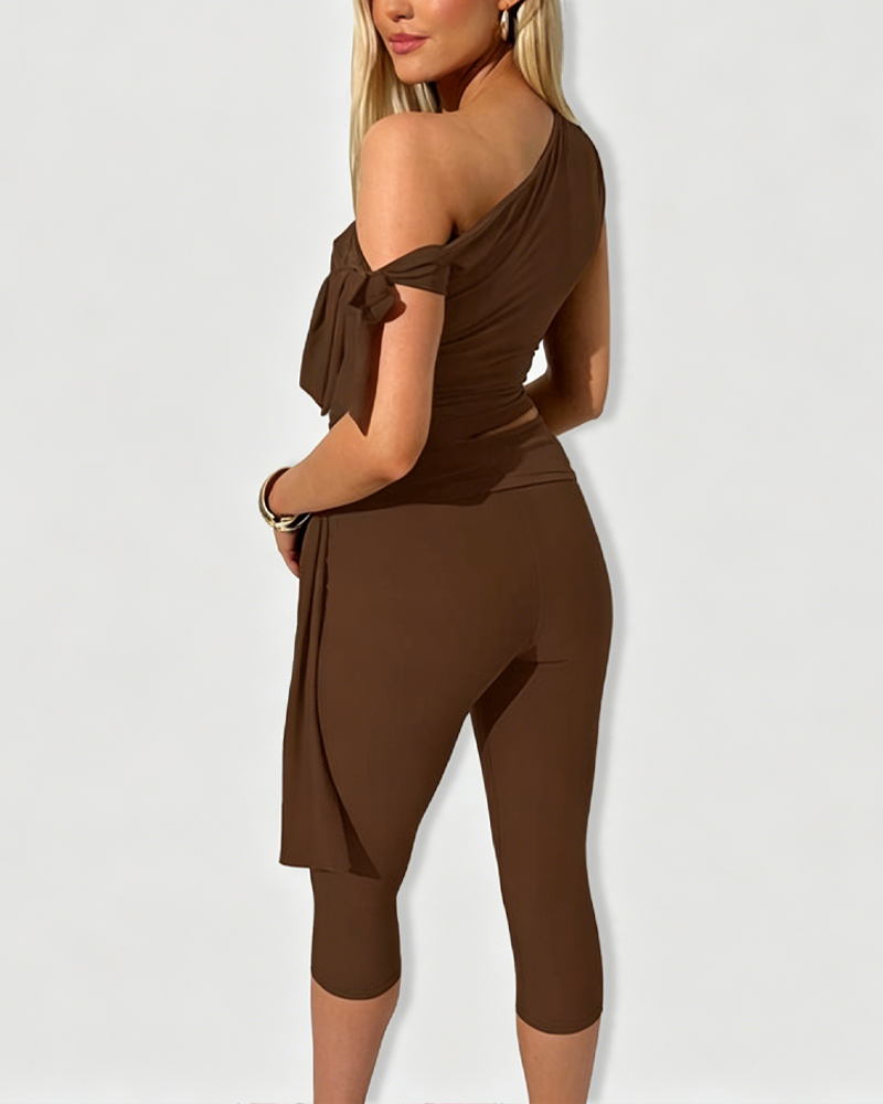 Asymmetric Neckline Tie-Design Form-Fitting Sleeveless Top & High Waist Capri Pants Two-Piece Set
