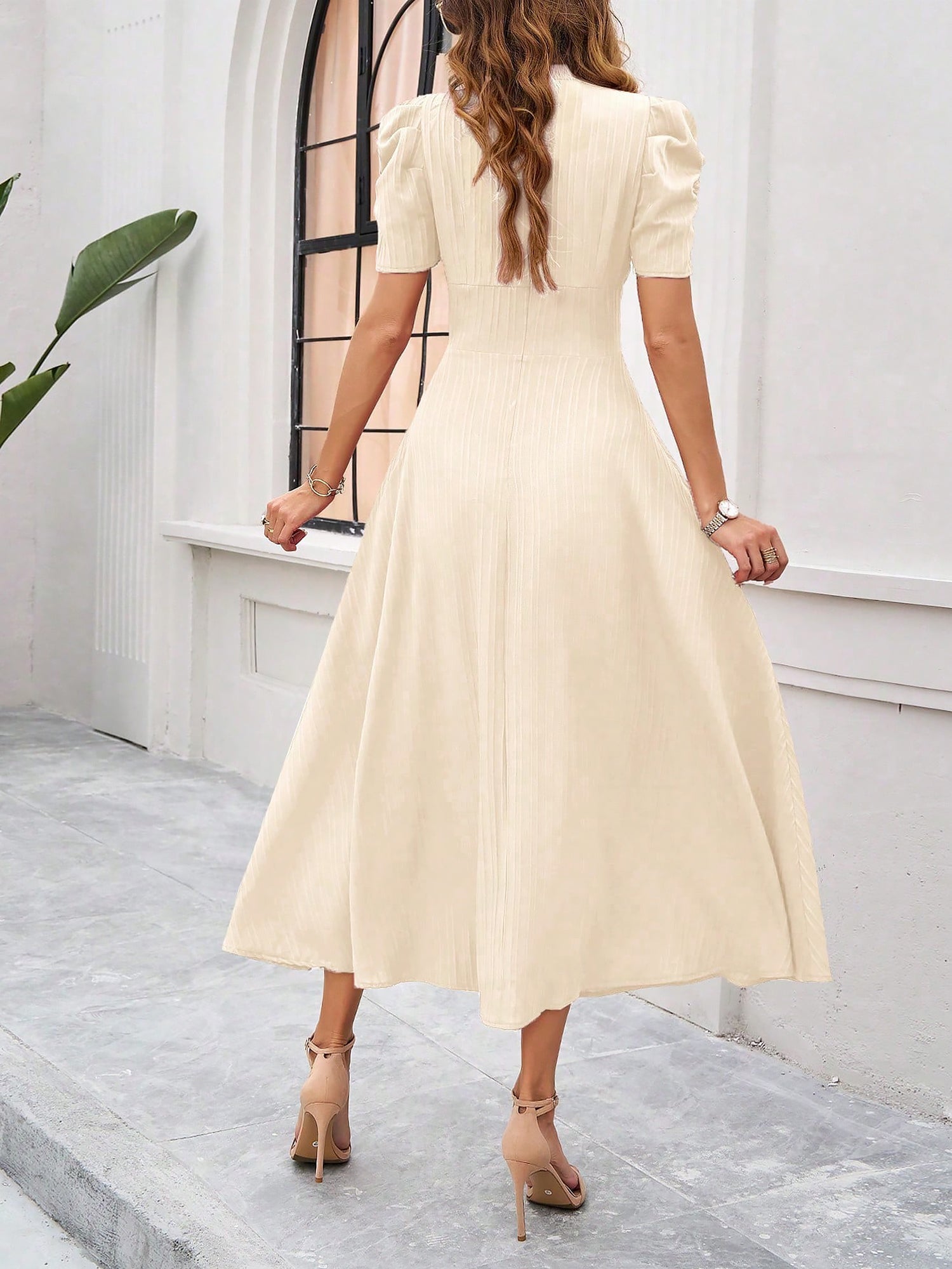 Textured Puff Short Sleeve Ruched Midi A-Line Dress Raised Fabric Cinched Waist and Casual-Chic Design