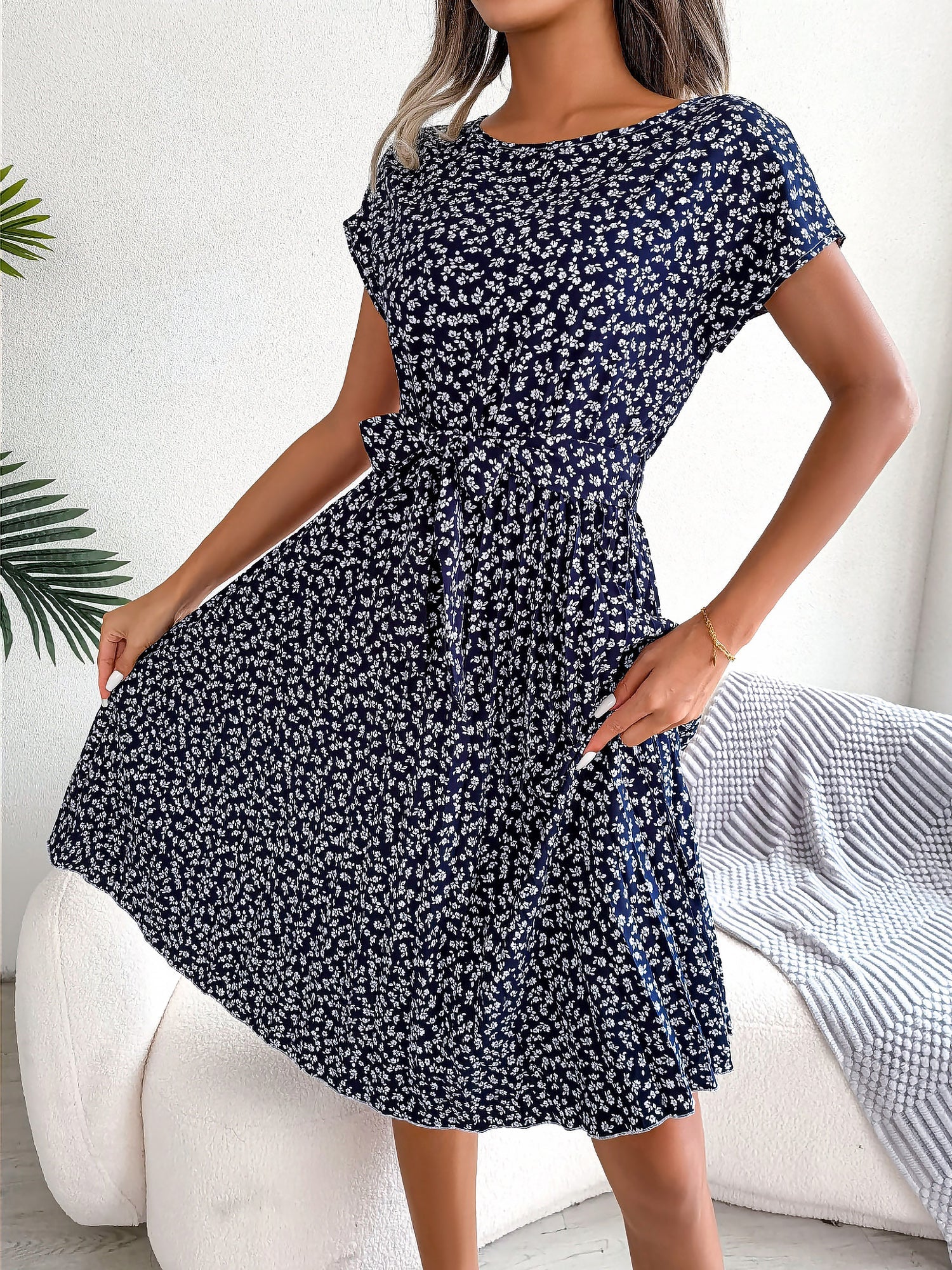 Retro-Chic All-Over Blooms Short Sleeves Floral Pleated Waist Detail Midi Casual Dress