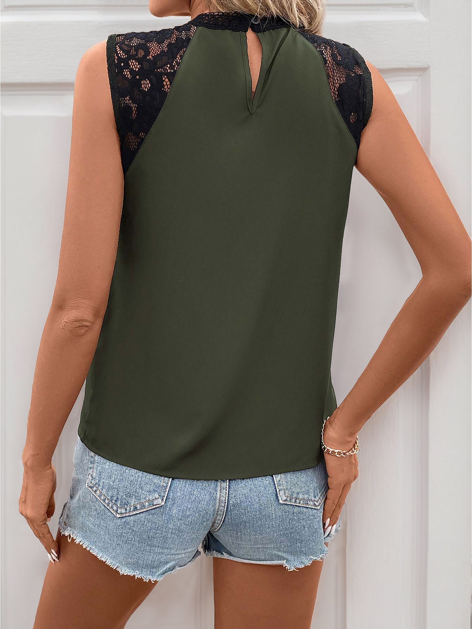Lace Patchwork Mock Neck Sleeveless Blouse