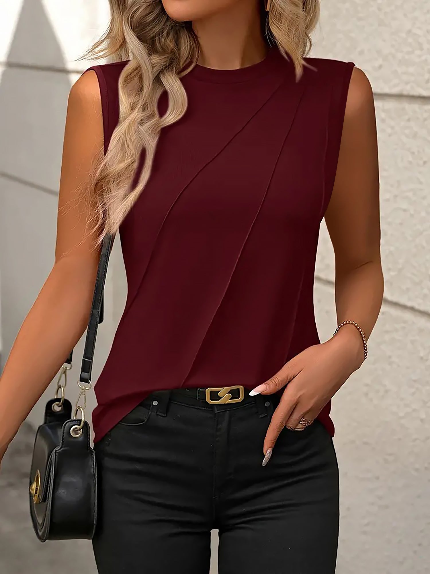 Solid Color Round Neck Sleeveless Blouse