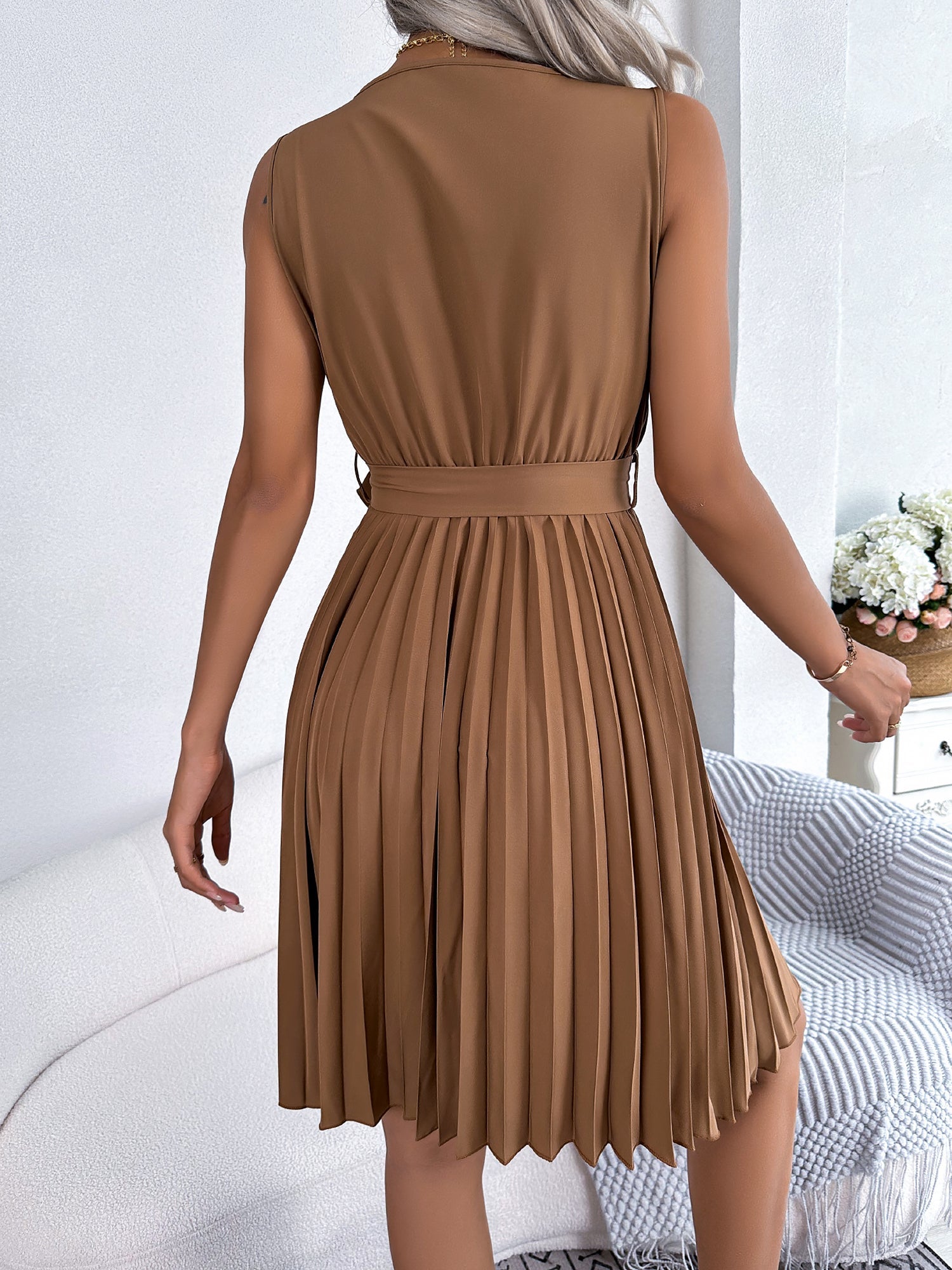 V Neck Sleeveless Lace-Up Pleated Above Knee Dress