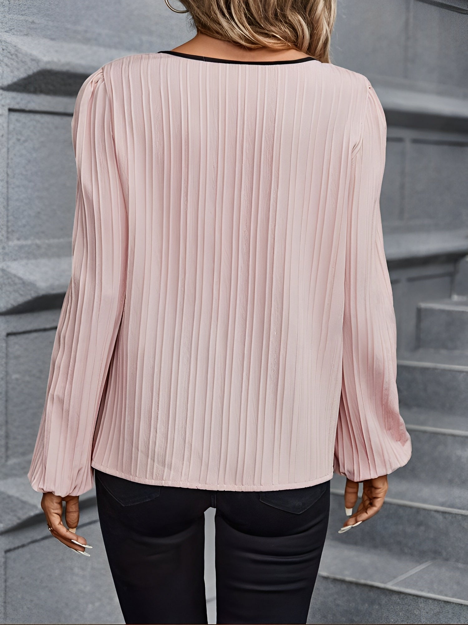Colorblock V Neck Long Sleeves Textured Blouse