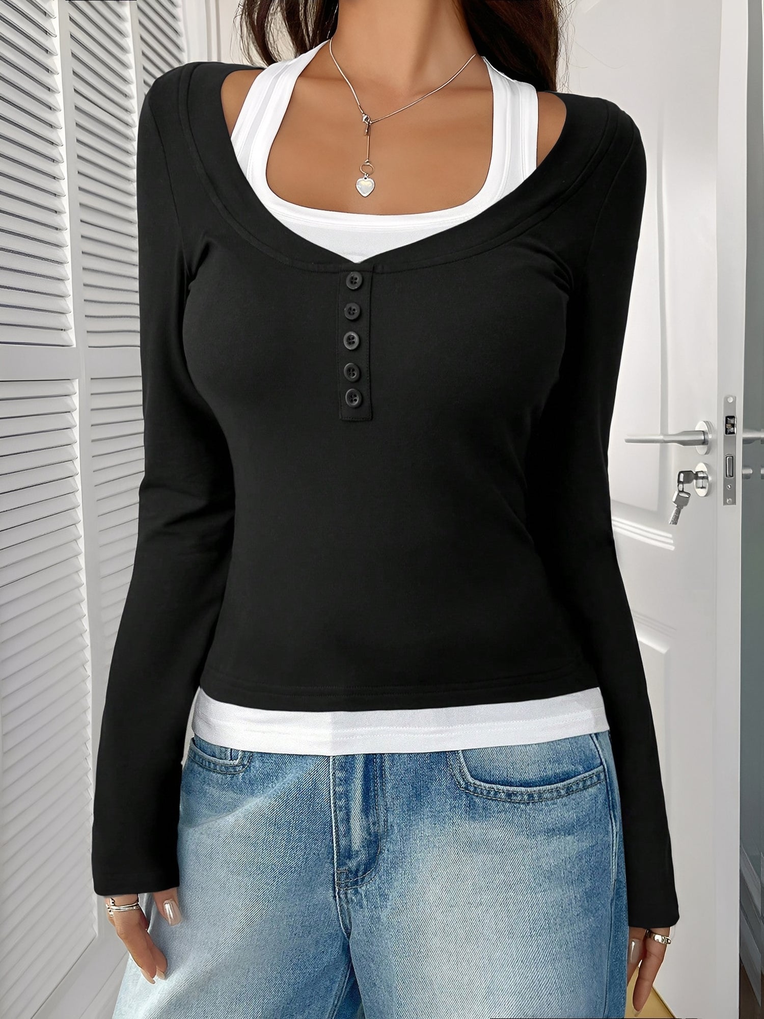 Fake-Two-Piece Color Blocked Stretch Long Sleeves Top