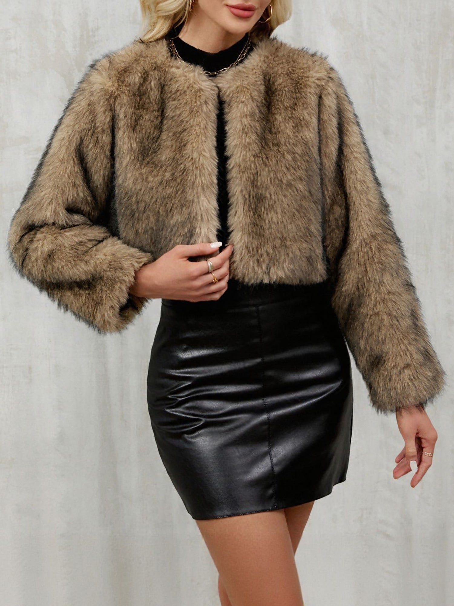 Collarless Long Sleeves Cropped Faux Fur Coat