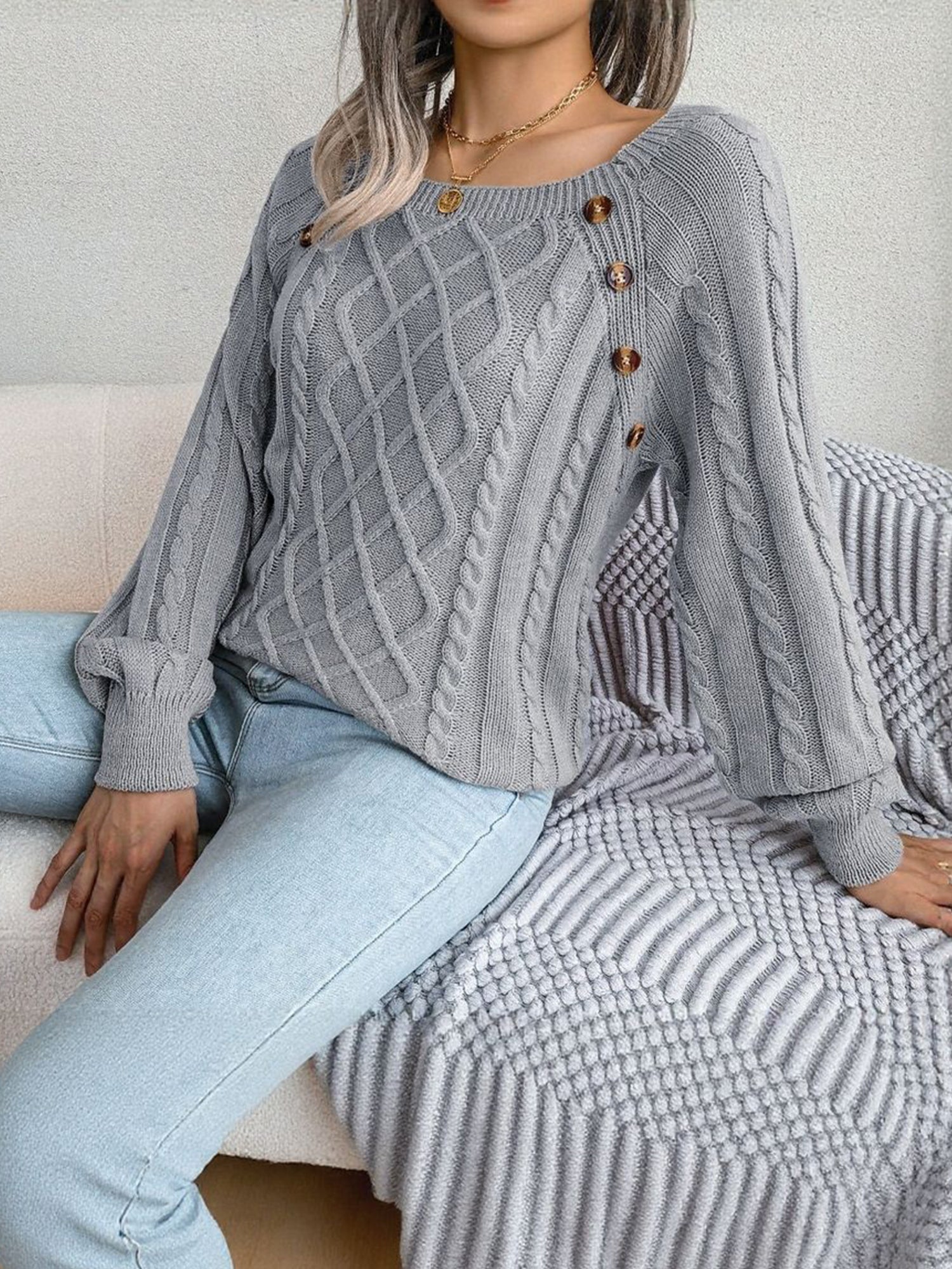 Round Neck Button Decor Cable Knit Pullover Sweater